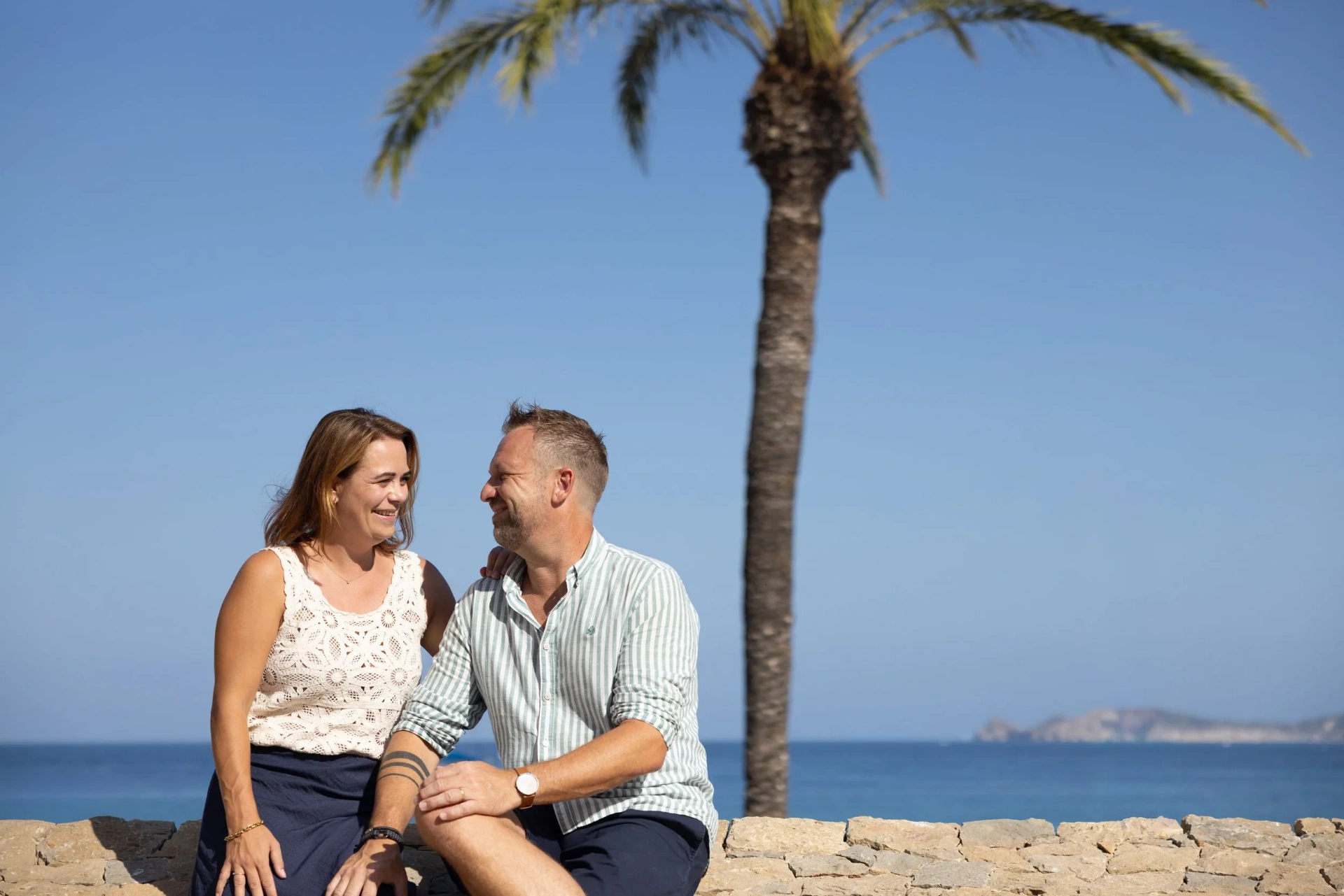 Stéphanie y Jon — fundadores de Costa Assist